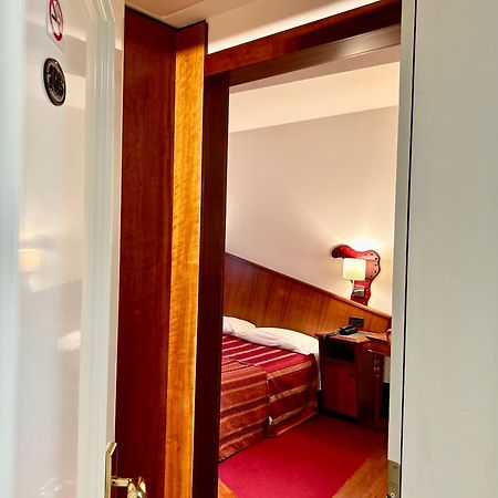 Hotel Due Torri Tempesta Noale Bagian luar foto