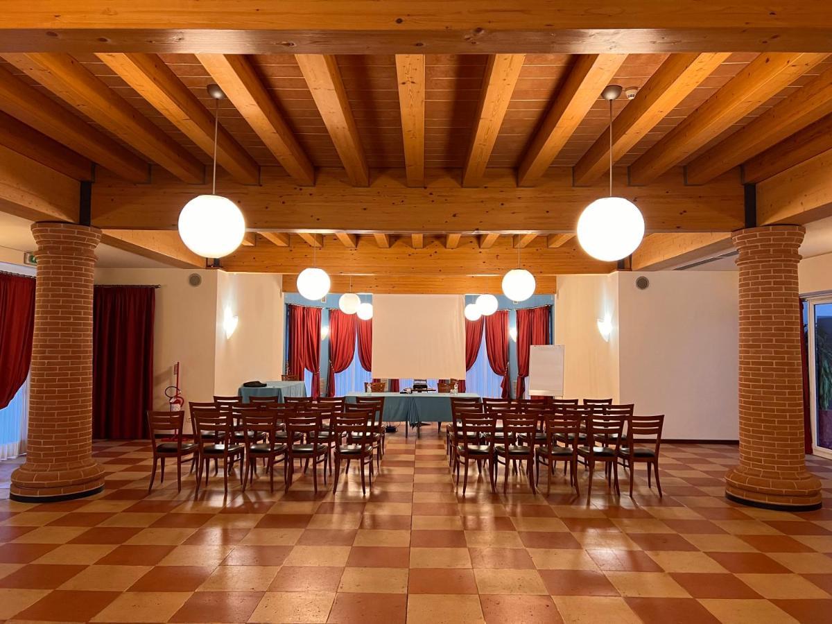 Hotel Due Torri Tempesta Noale Bagian luar foto